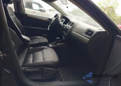 2014 Volkswagen Jetta 1.8T Se from USA, damaged, VIN 3VWD17AJ2EM273523